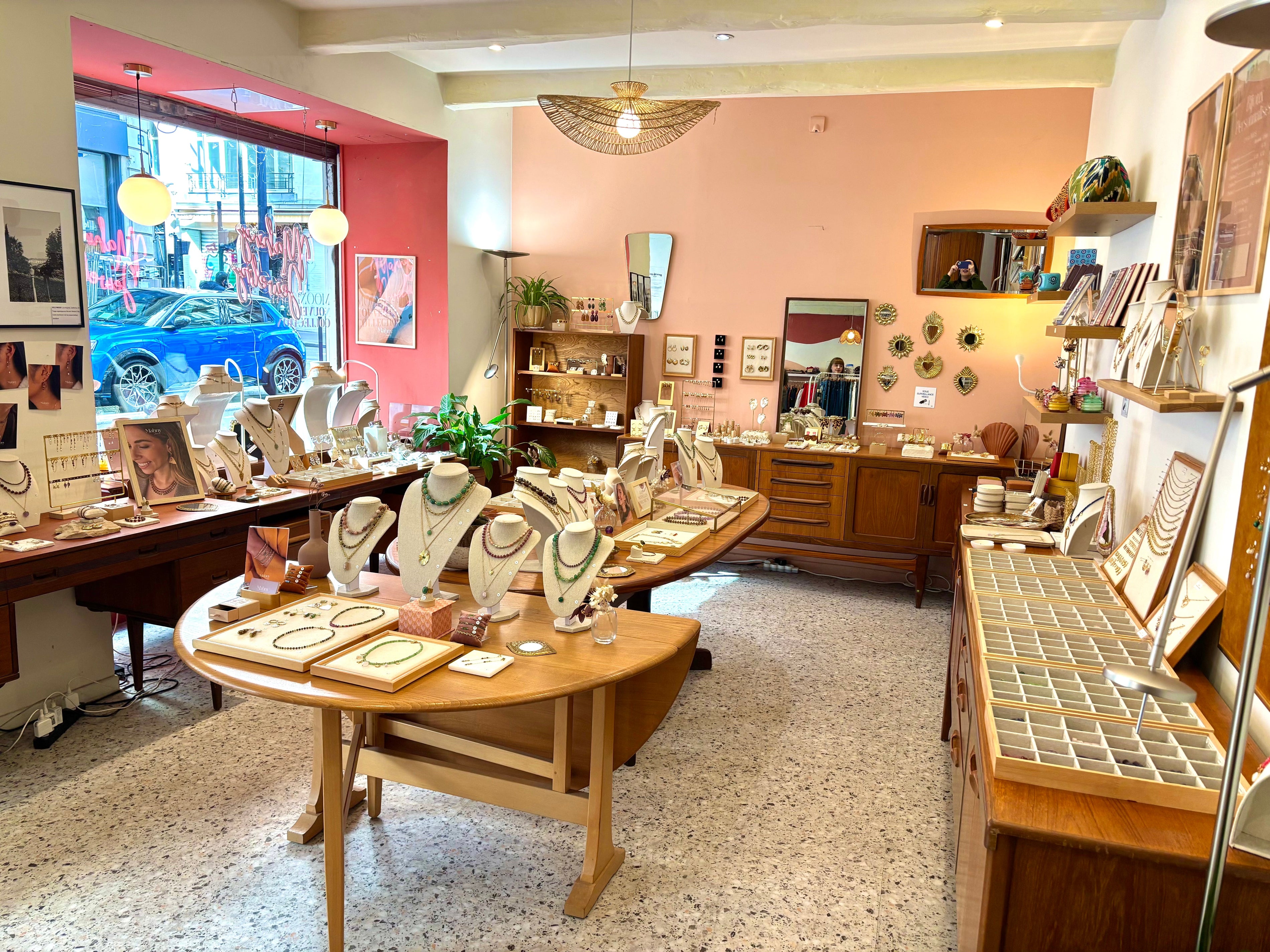 Notre boutique de bijoux à Paris 10 : découvrez Mahny Jewelry rue de Paradis