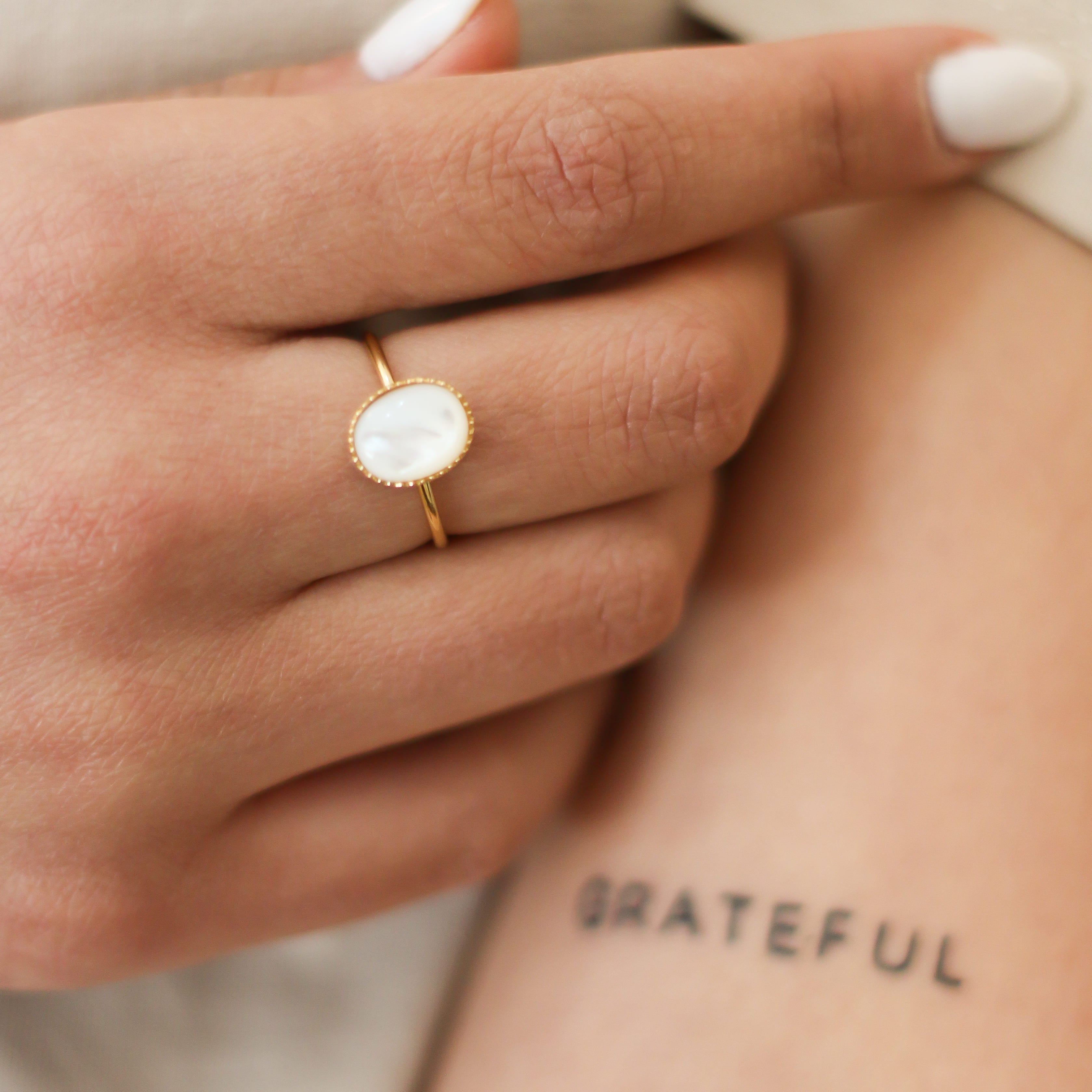 Bague Ovale Nacre - Mahny Jewelry