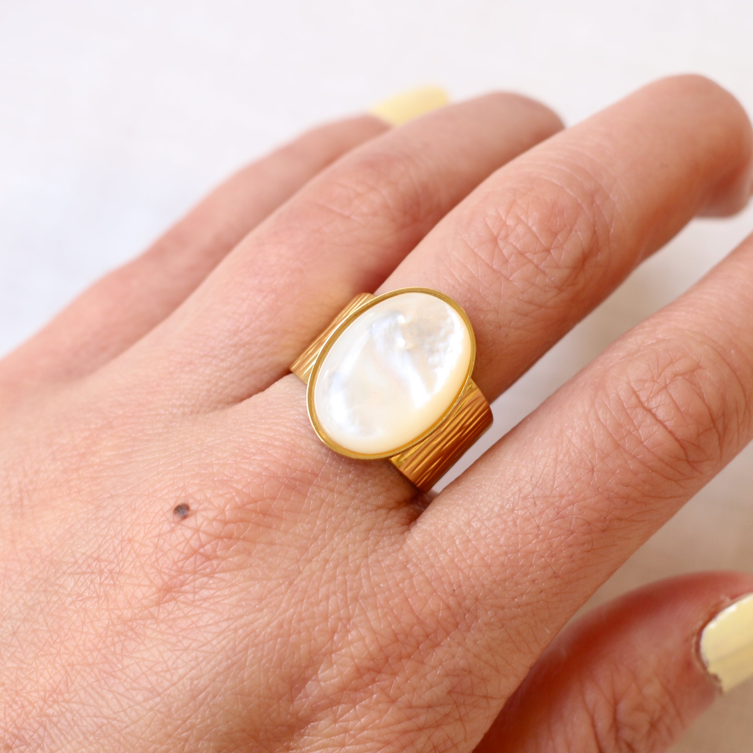 bague grande nacre pierre acier inoxydable