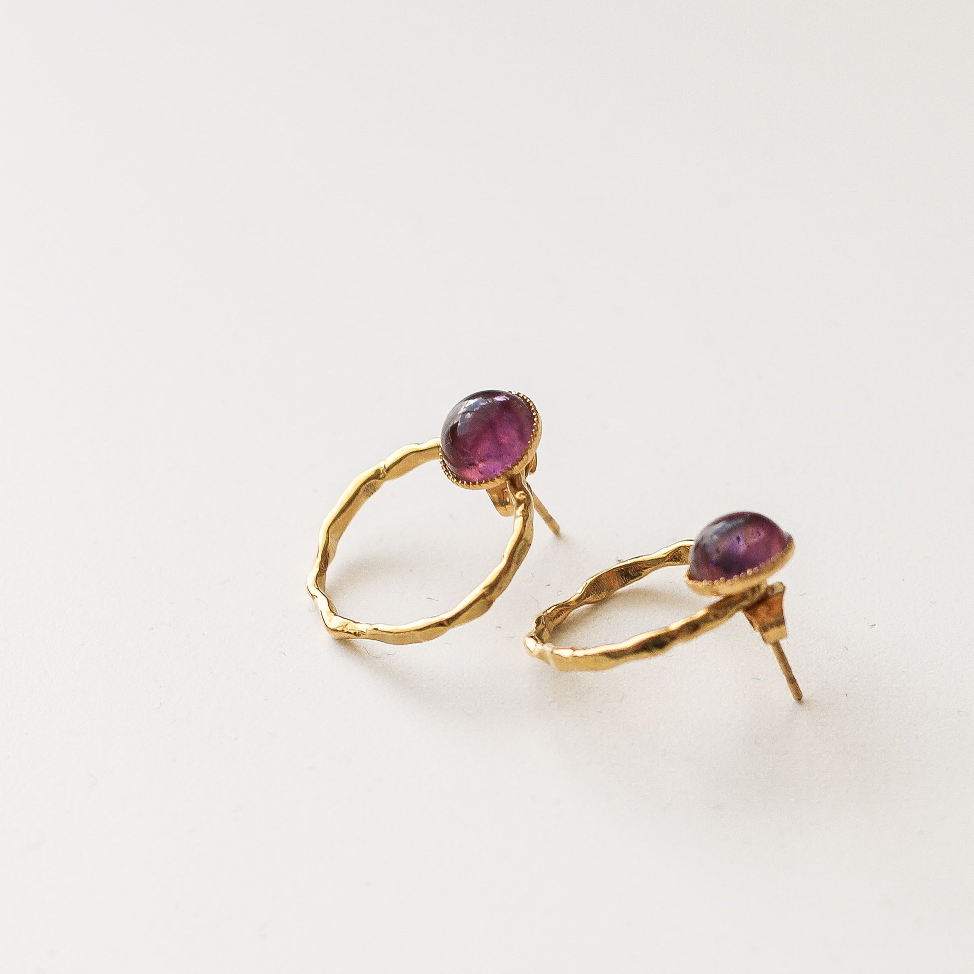 boucle anneau améthyste violet acier doré