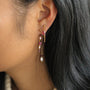 boucles d'oreilles assemblées à la main en France en Grenat rose et chaine dorée