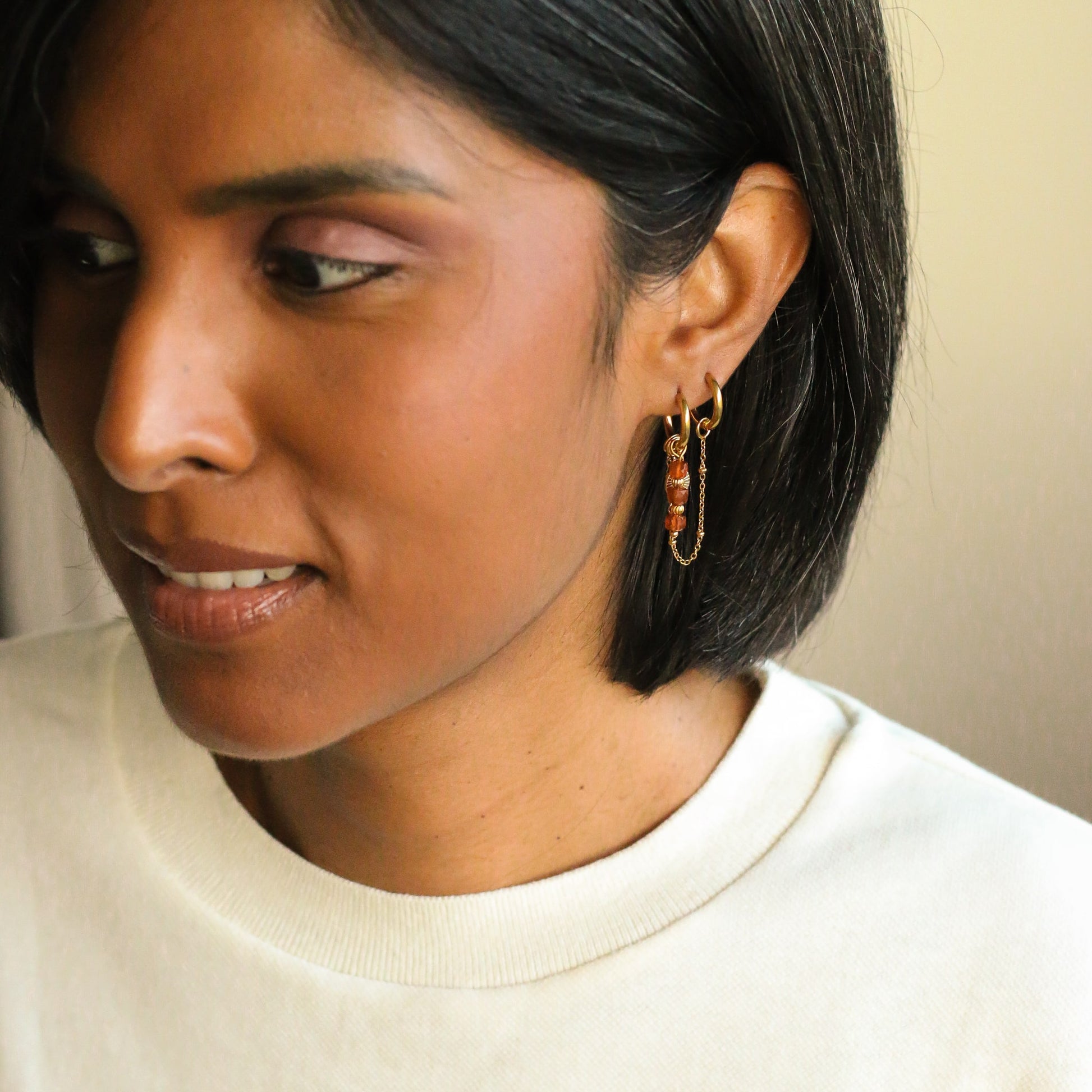 duo de boucles d'oreilles dorées faites main en Grenat orangé