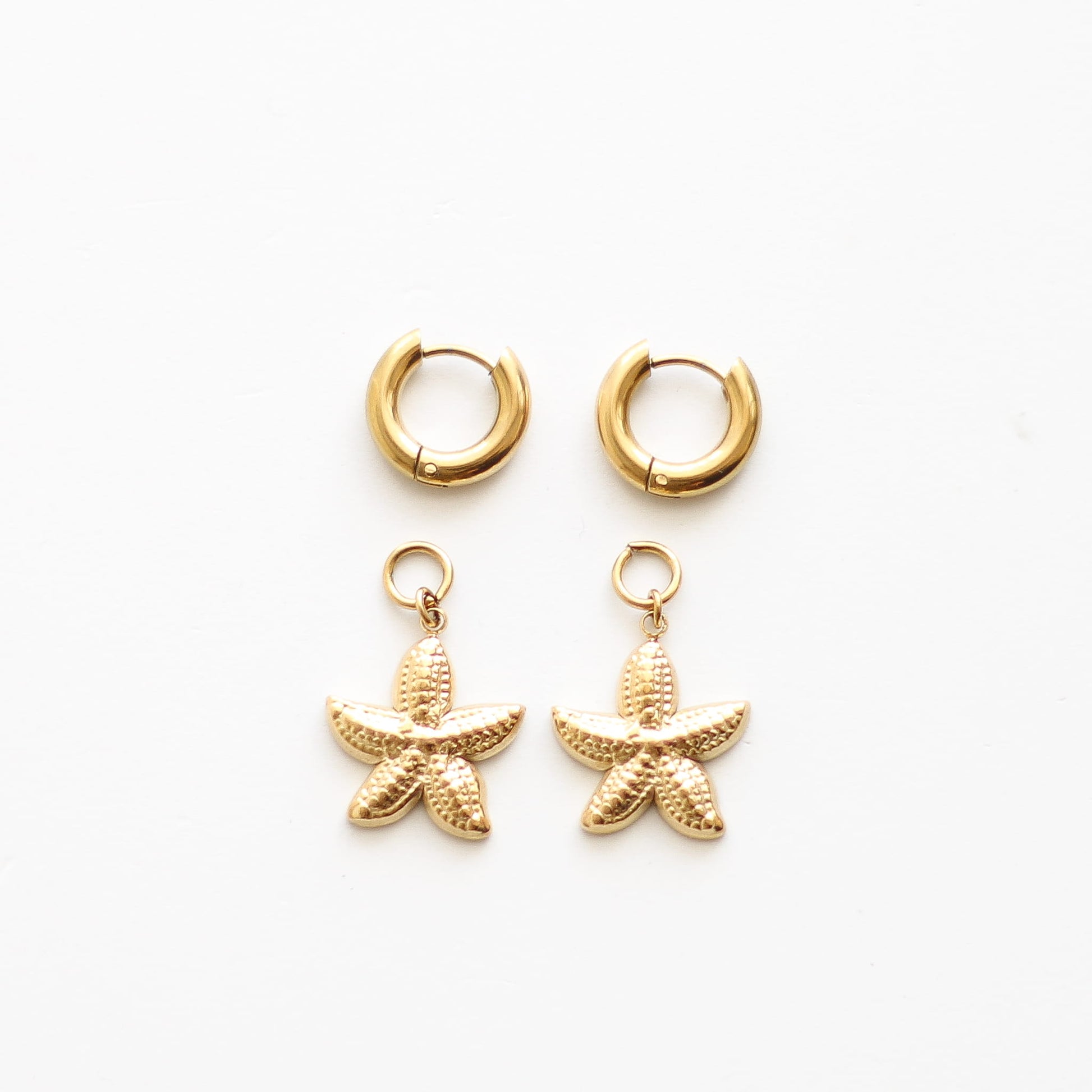 Boucles d'oreilles à pendentif étoile de mer doré, acier inoxydable doré.