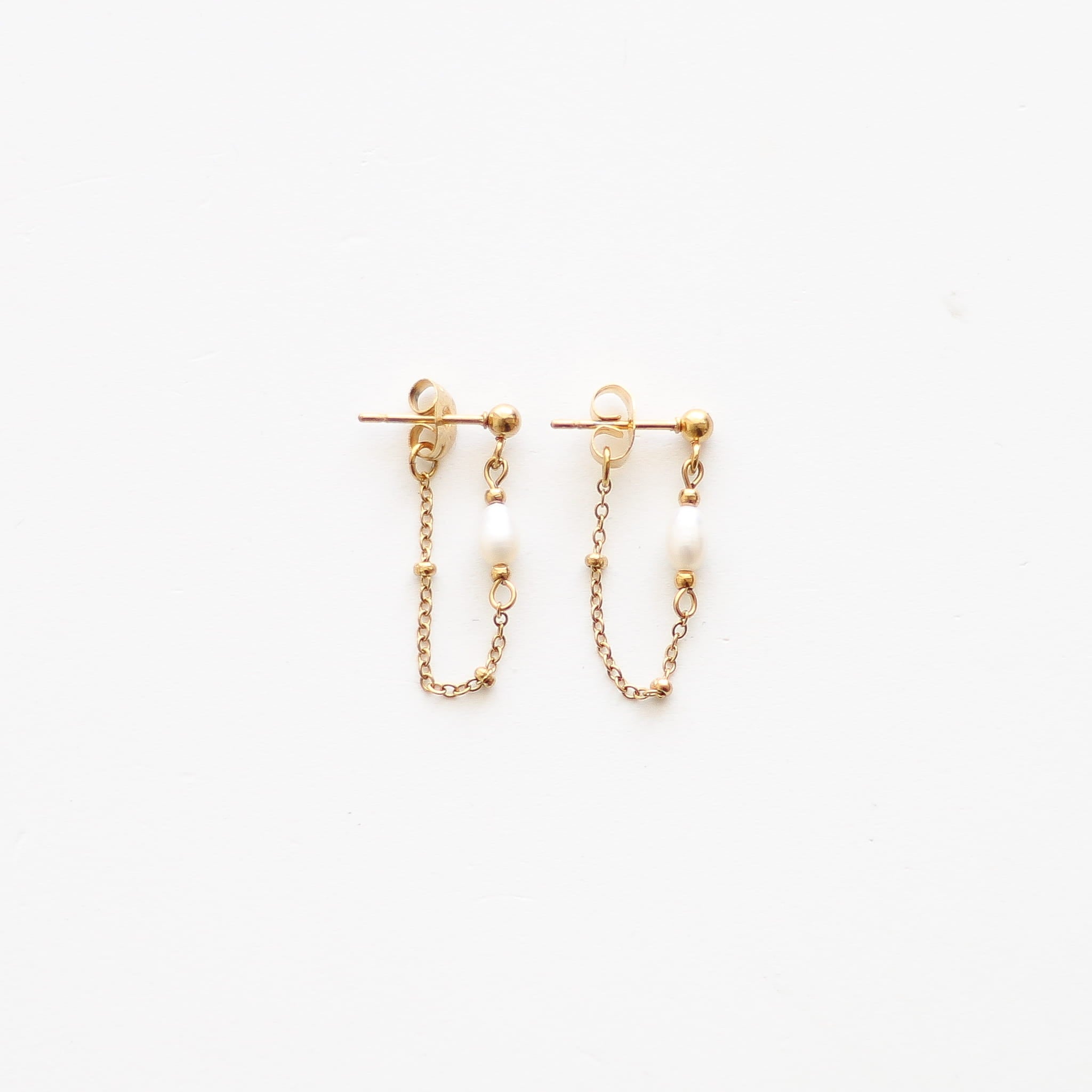 Boucles d'oreilles en perle d'eau douce à chaîne, bijou femme.