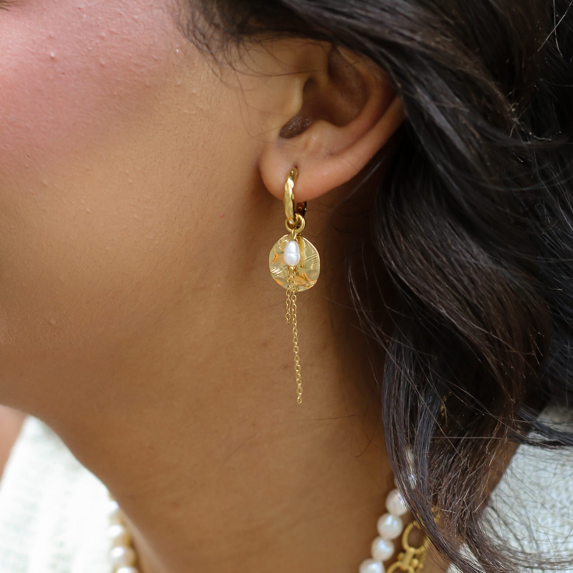Boucles d'oreilles en perle d'eau douce, pierre naturelle fine.