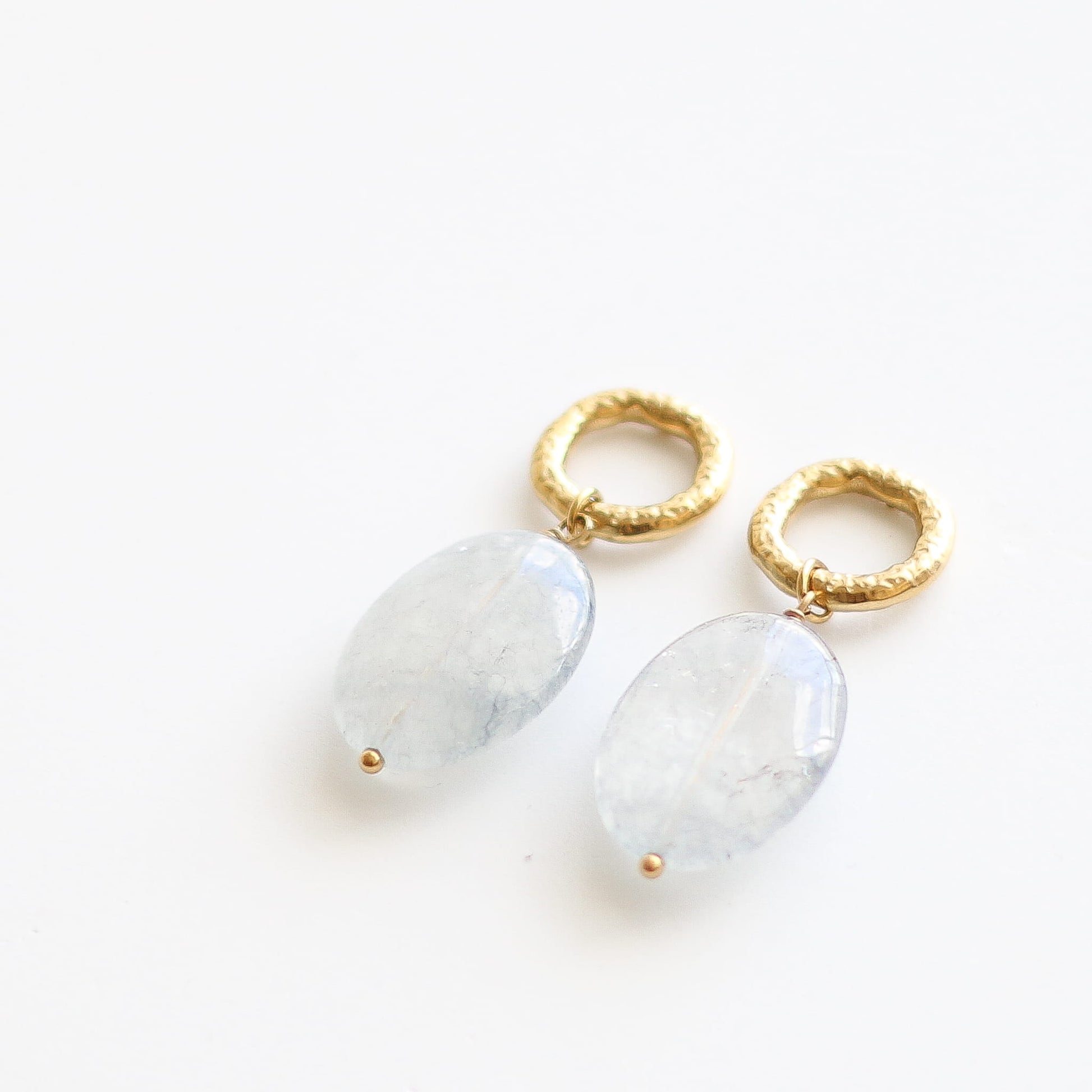 Créoles en quartz bleu, bijou femme.