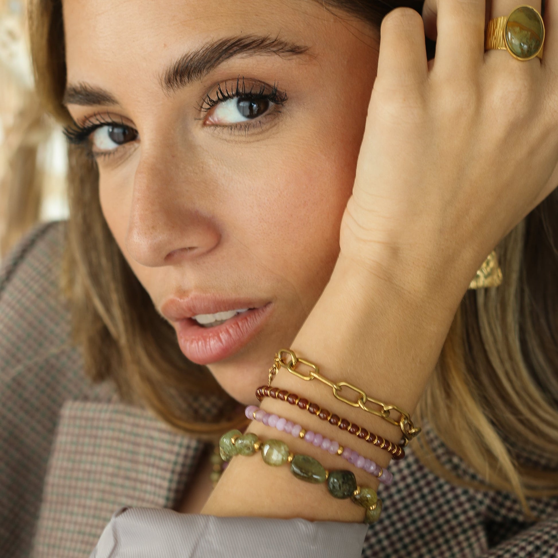 Bracelet en perles d'Agate Parme le bijou pour elle