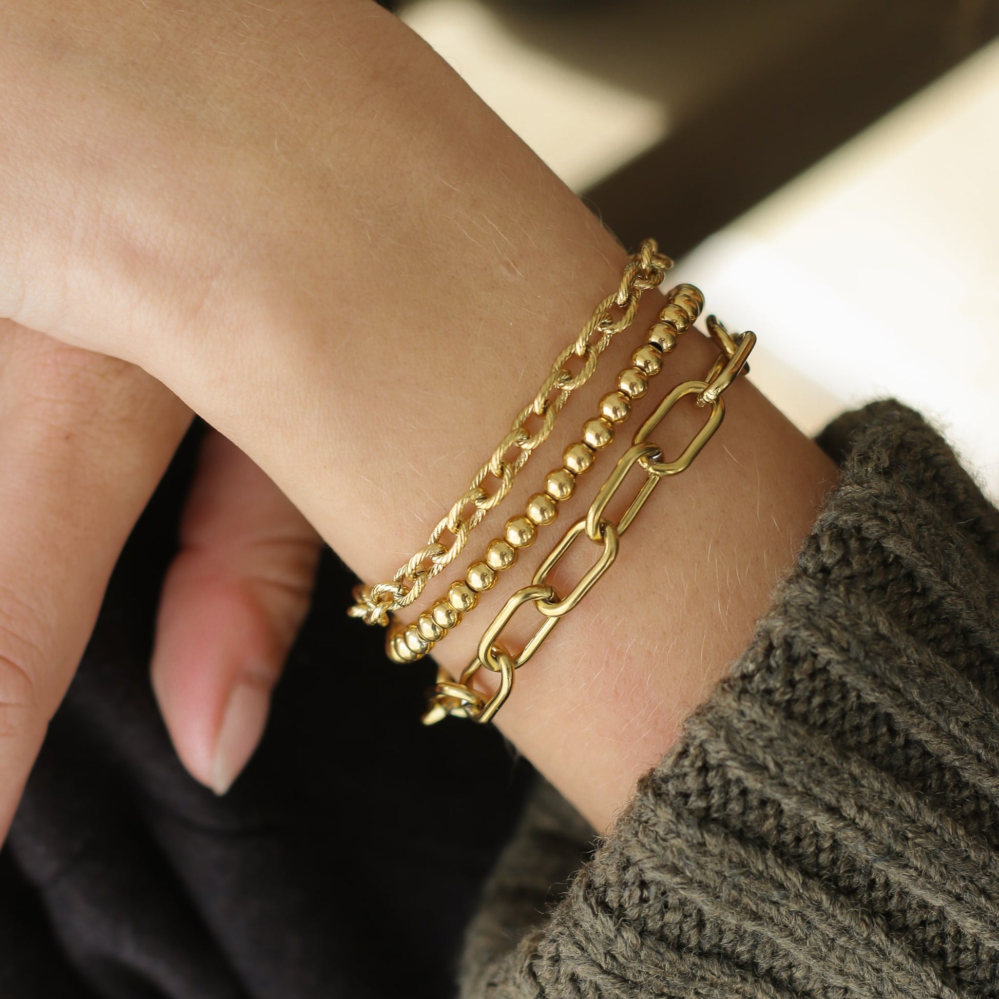 Bracelet Boules Dorées monté à la main en France 