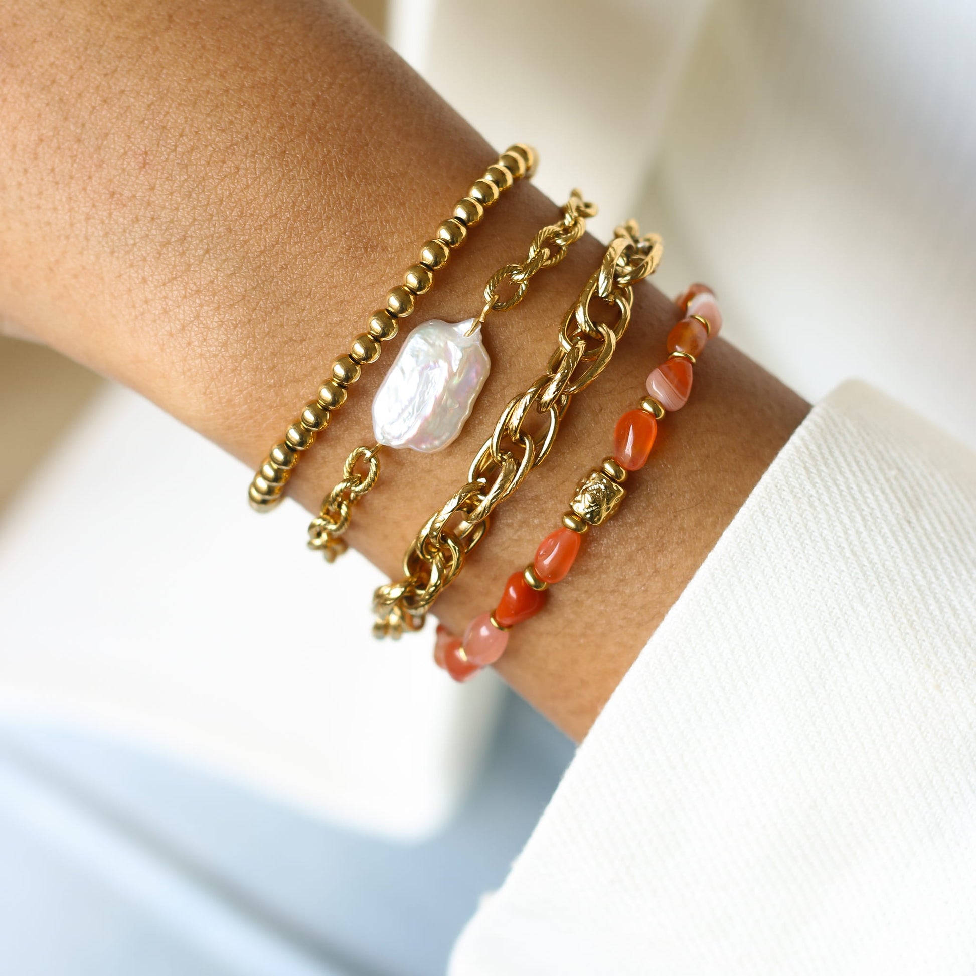 Bracelet chaîne corde, détail du fermoir signé Mahny, pierres semi-précieuses assemblées main.