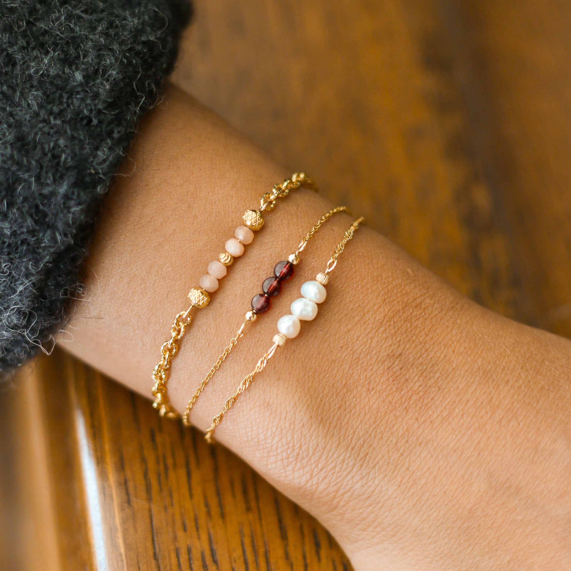 bracelet perle acier grenat créateur avec perles de pierres fines naturelle