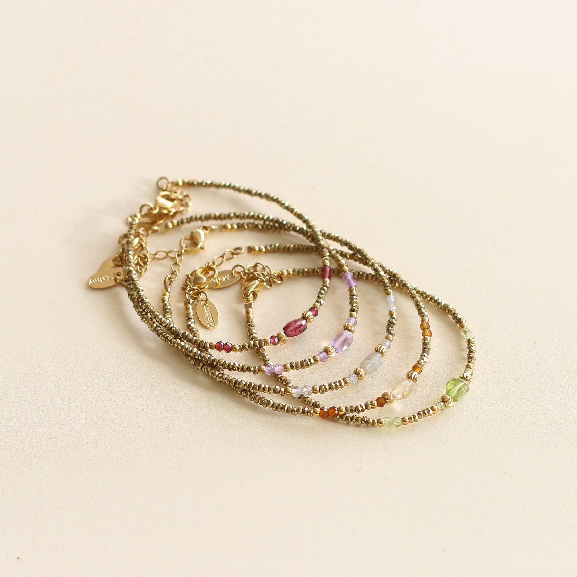 Bracelet en Hématite et Améthyste pierres fines naturelles 