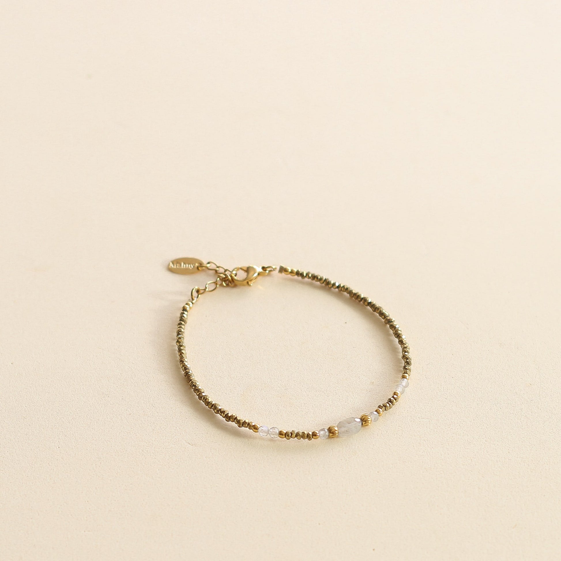 Bracelet Hématite Labradorite assemblé à la main en atelier parisien