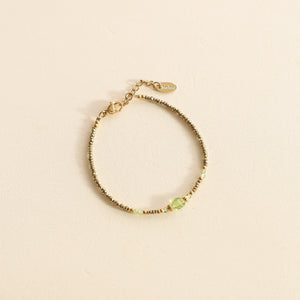 Bracelet en  Hématite et Péridot avec un fermoir en acier inoxydable