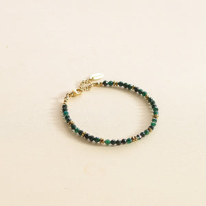 Bracelet perlé en pierre fine de Jade aux teintes vertes et dorées