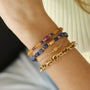 Bracelet Aventurine Jaune fin, vue à plat, pierre véritable, signé Mahny.
