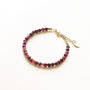 Bracelet Lépidolite et Rubis, détail des pierres, création Mahny bijoux pierres semi-précieuses.