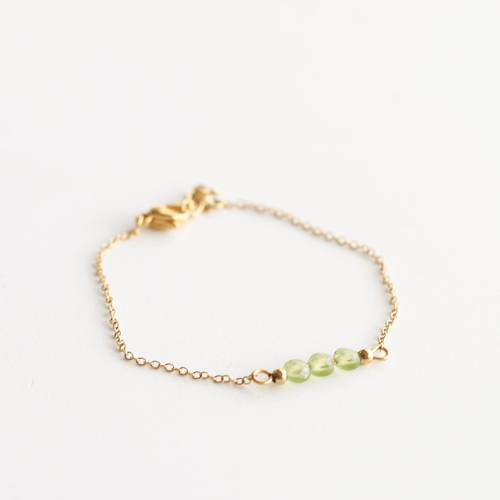 bijou péridot perle pierre femme bracelet