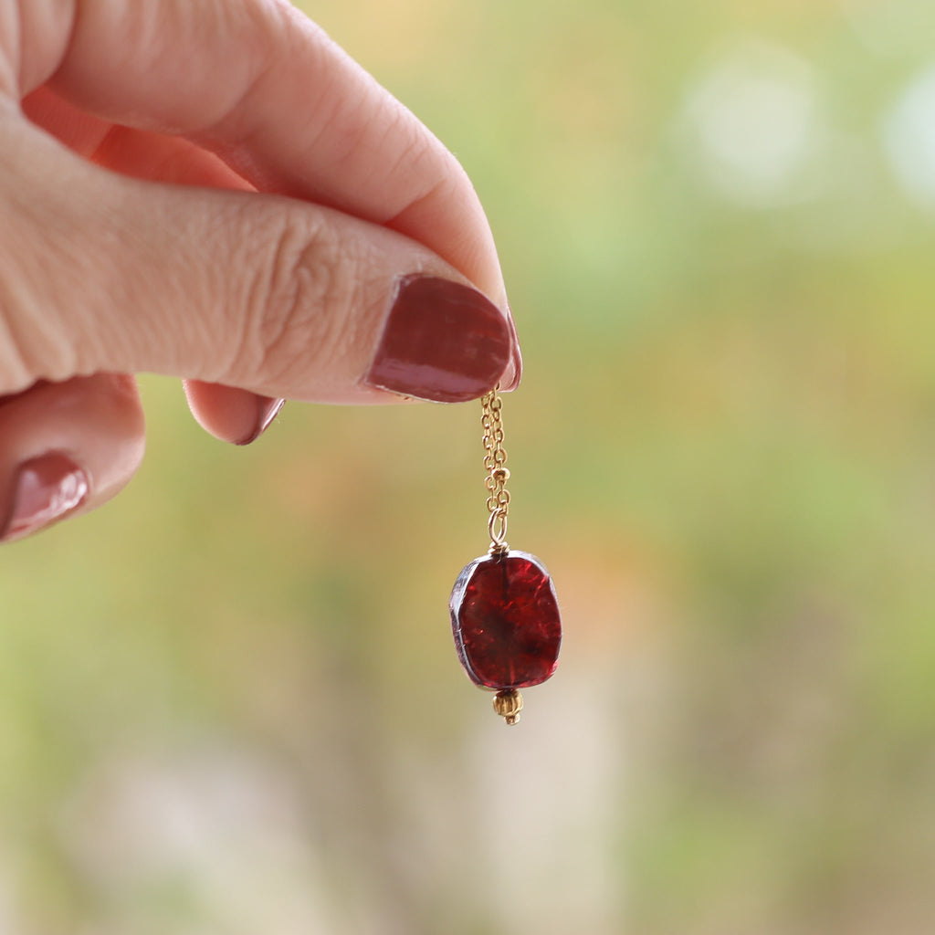 collier acier grenat rouge pierre