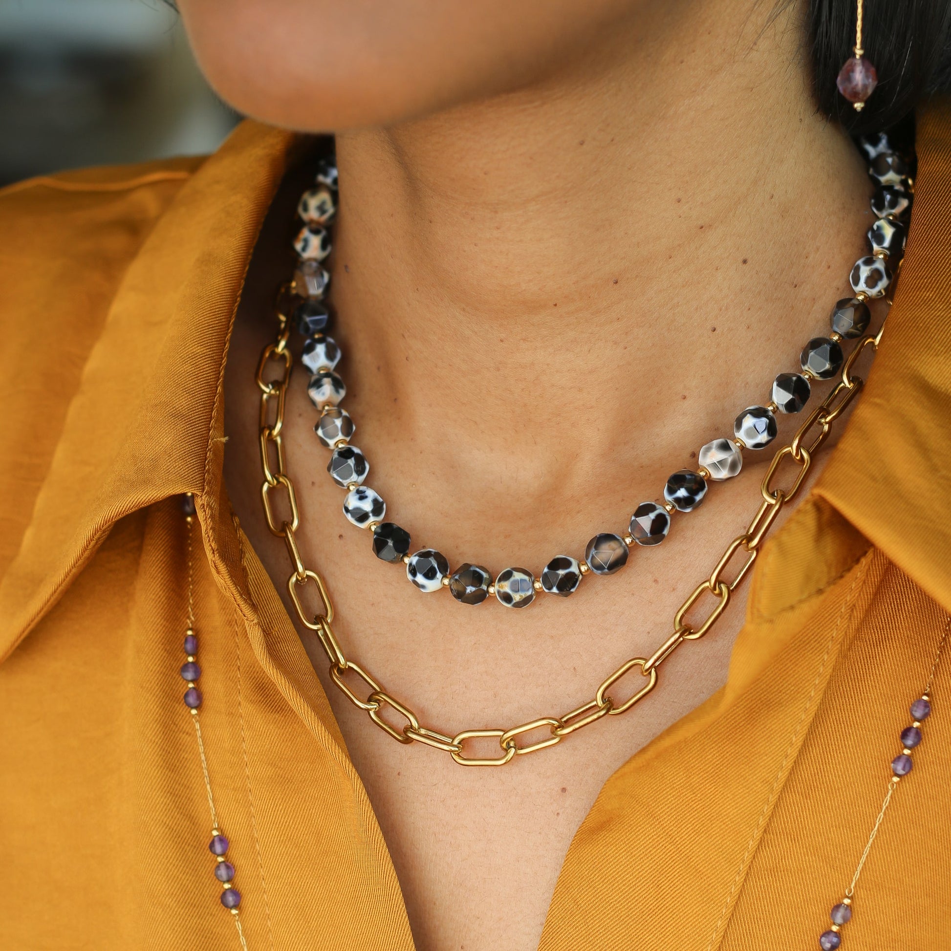 le collier pour un cadeau, perles d'Agate noire et feu 