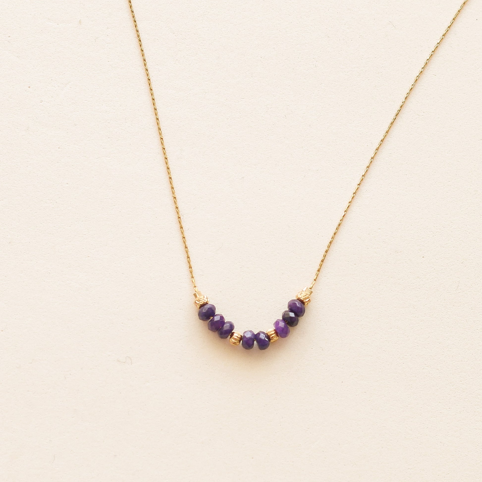 collier en perles d'Agate violette, pierre teintée parfaite pour offrir 