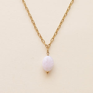 collier avec une Améthyste lavande sur une chaine épaisse