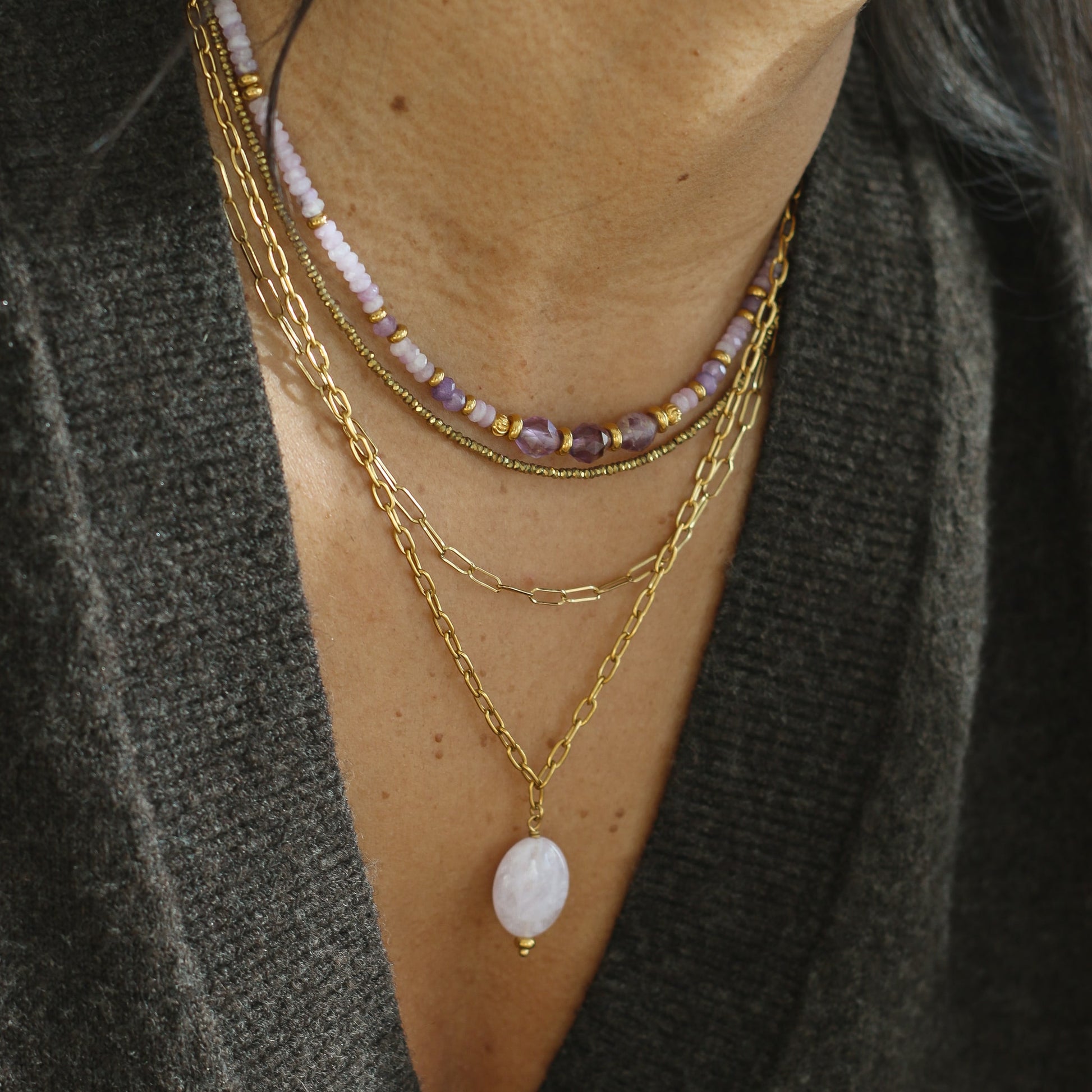 collier de créateur fait main en acier inoxydable et Améthyste lavande