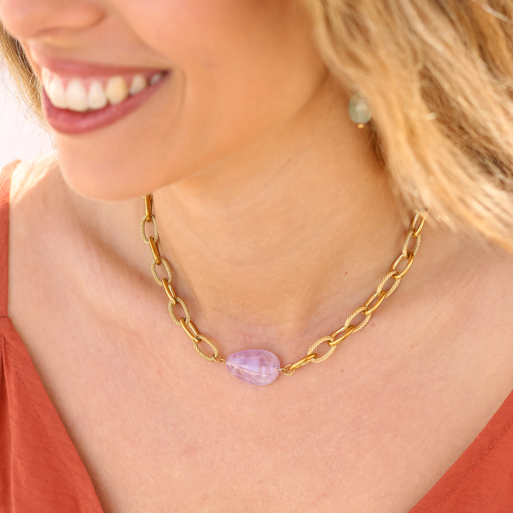 Collier en améthyste lavande, création faite main.