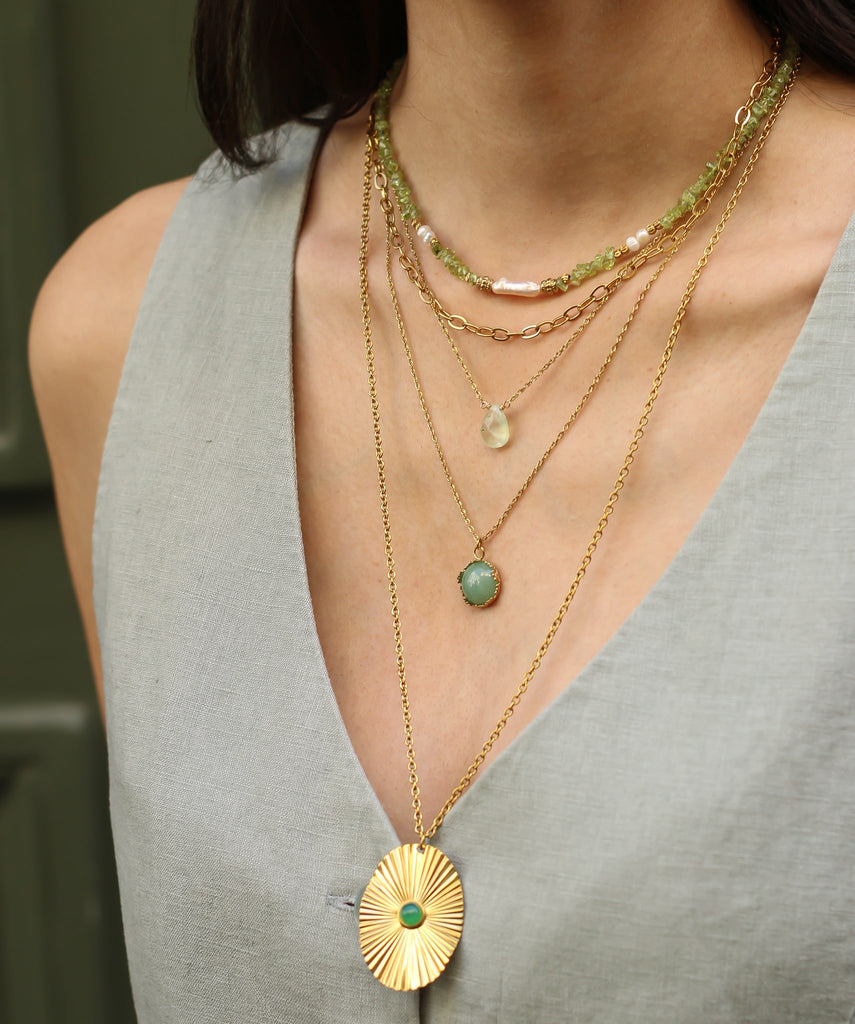 collier pierre verte acier doré