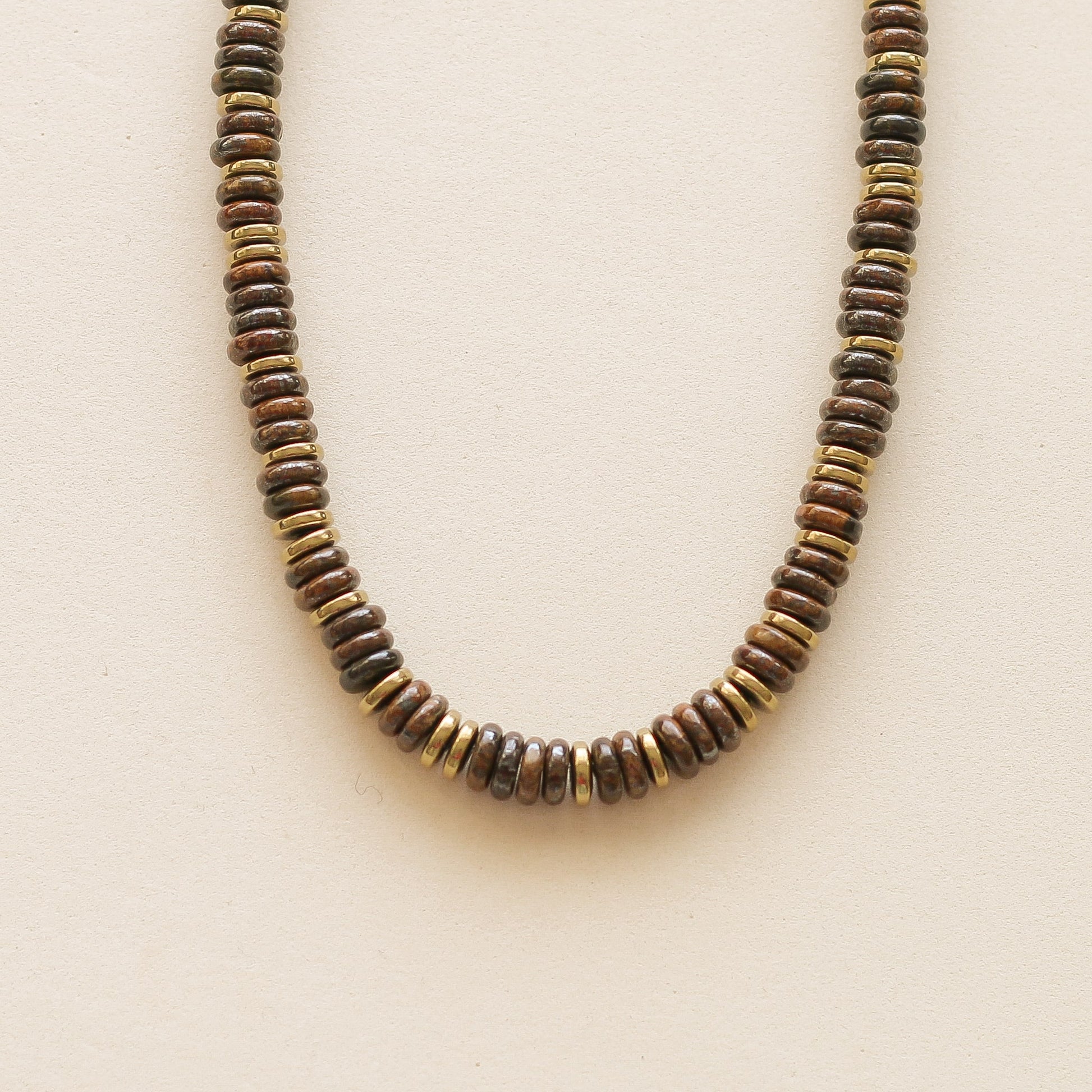 collier en perles de Bronzite, pierre fine aux couleurs naturelles
