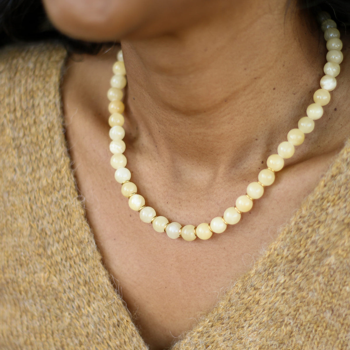 Collier Calcédoine jaune et Jaspe Dalmatien coeur