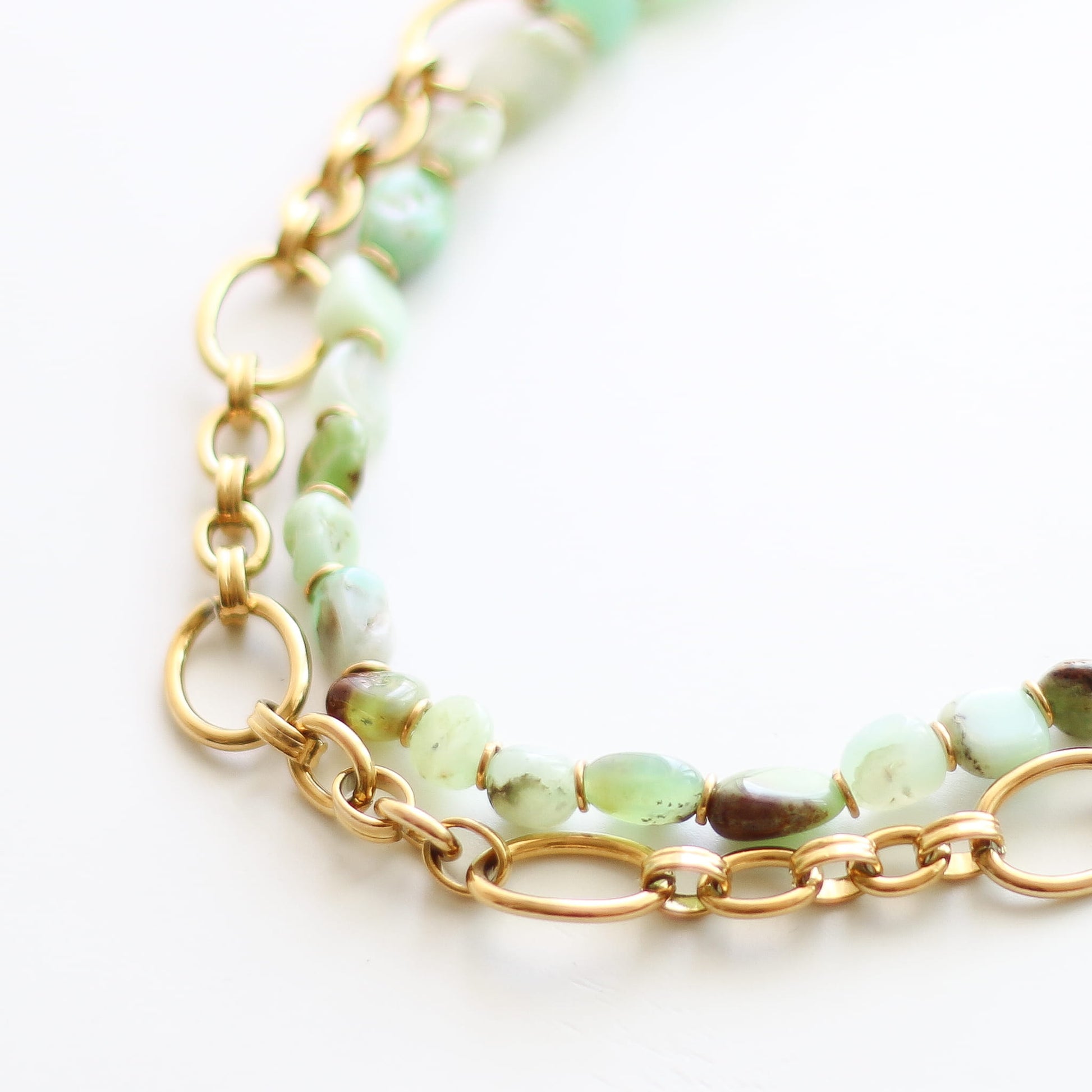 Collier en chrysoprase, pierre naturelle.