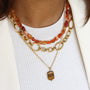 Collier chaîne Cornaline modulable, vue rapprochée, Mahny bijoux pierres naturelles.