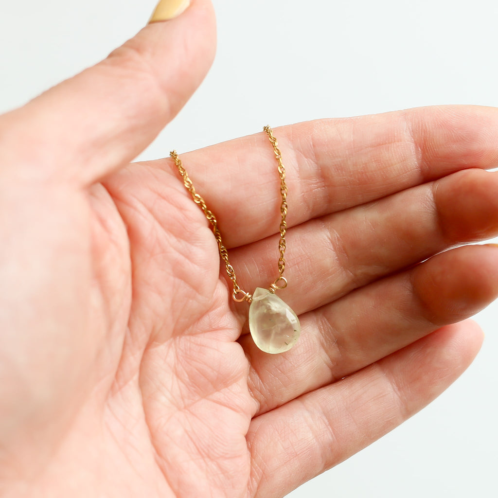 collier goutte acier doré pierre 