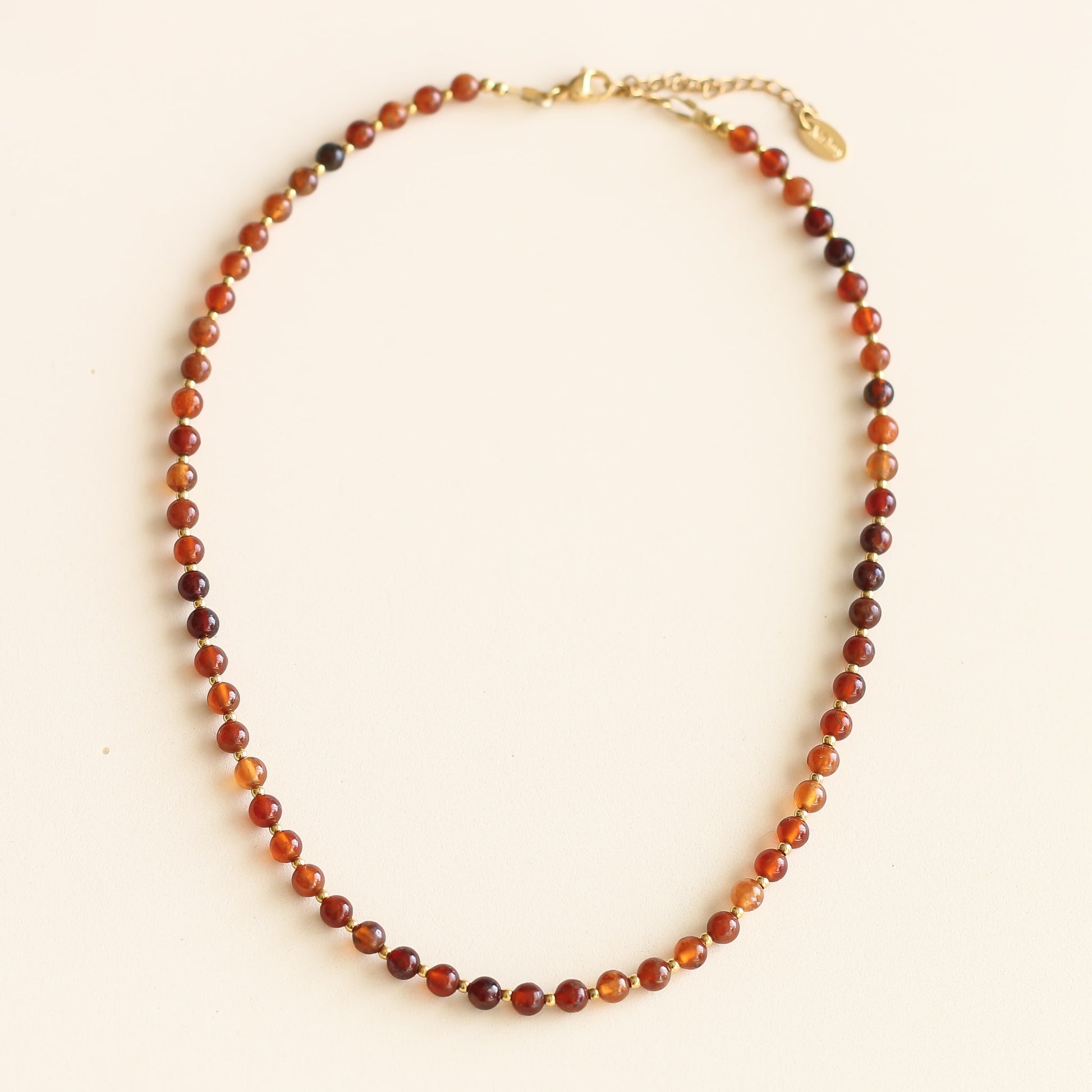 collier en Grenat orangé aux teintes rouges et oranges