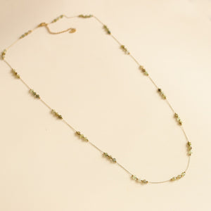 collier sautoir en Grenat vert sélectionné pour son éclat