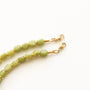 Collier chaîne Jadéite Olive modulable, détail de la composition, création Mahny bijoux pierres semi-précieuses.