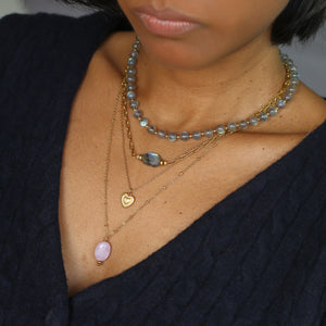 collier Billie en Labradorite à porter en layering avec or et chaines