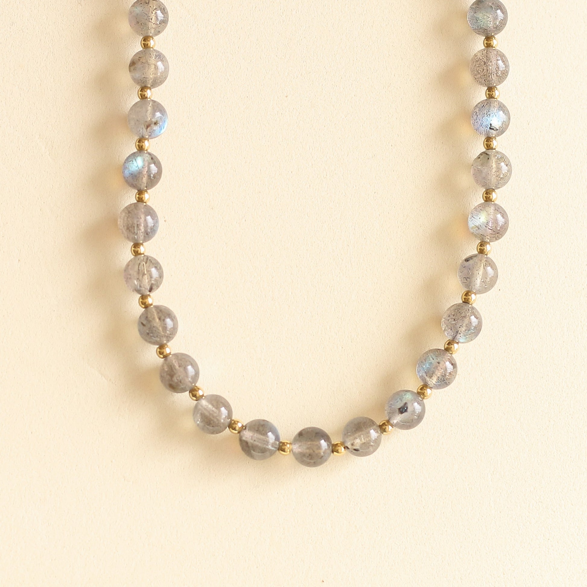 collier Billie en Labradorite le basique pour vos looks du quotidien