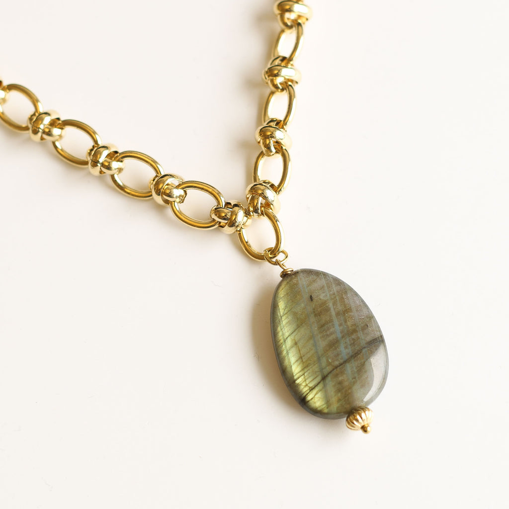 grosse chaîne dorée labradorite créatrice bijou