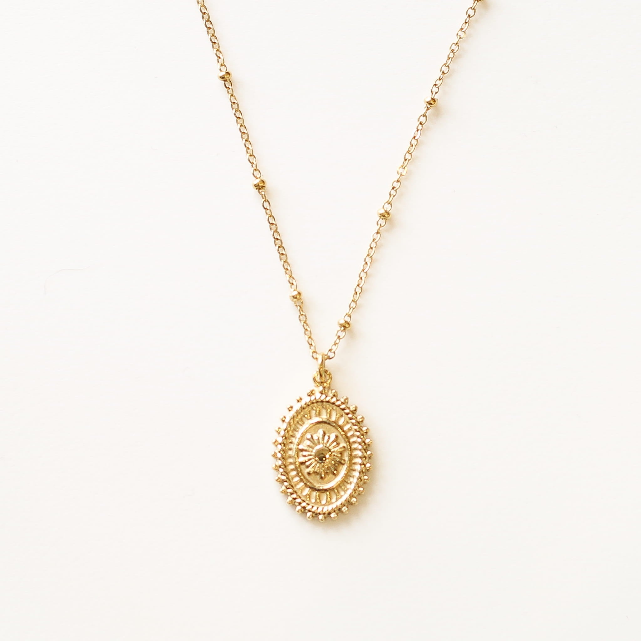 Collier médaillon Soleil