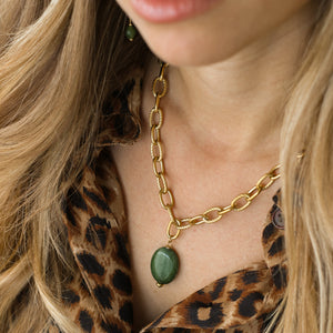 collier statement en chaine dorée et Néphrite jade 