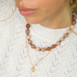 le collier du printemps chaine fine et petit coeur doré