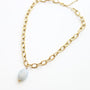 Collier en quartz bleu, création faite main.