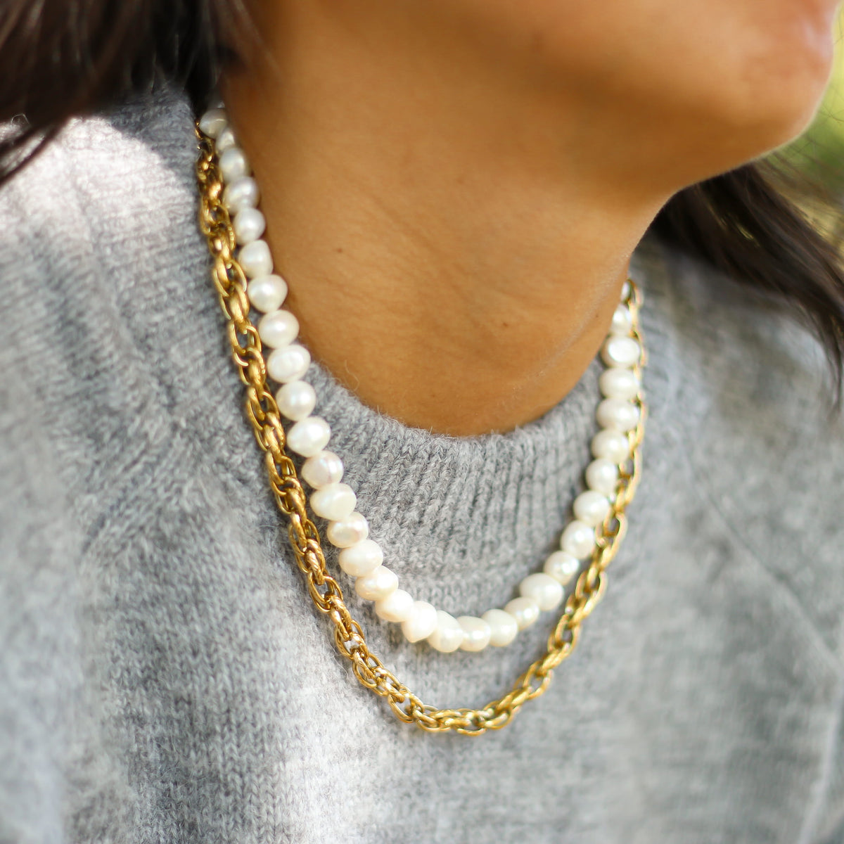 Collier chaîne dorée torsadée