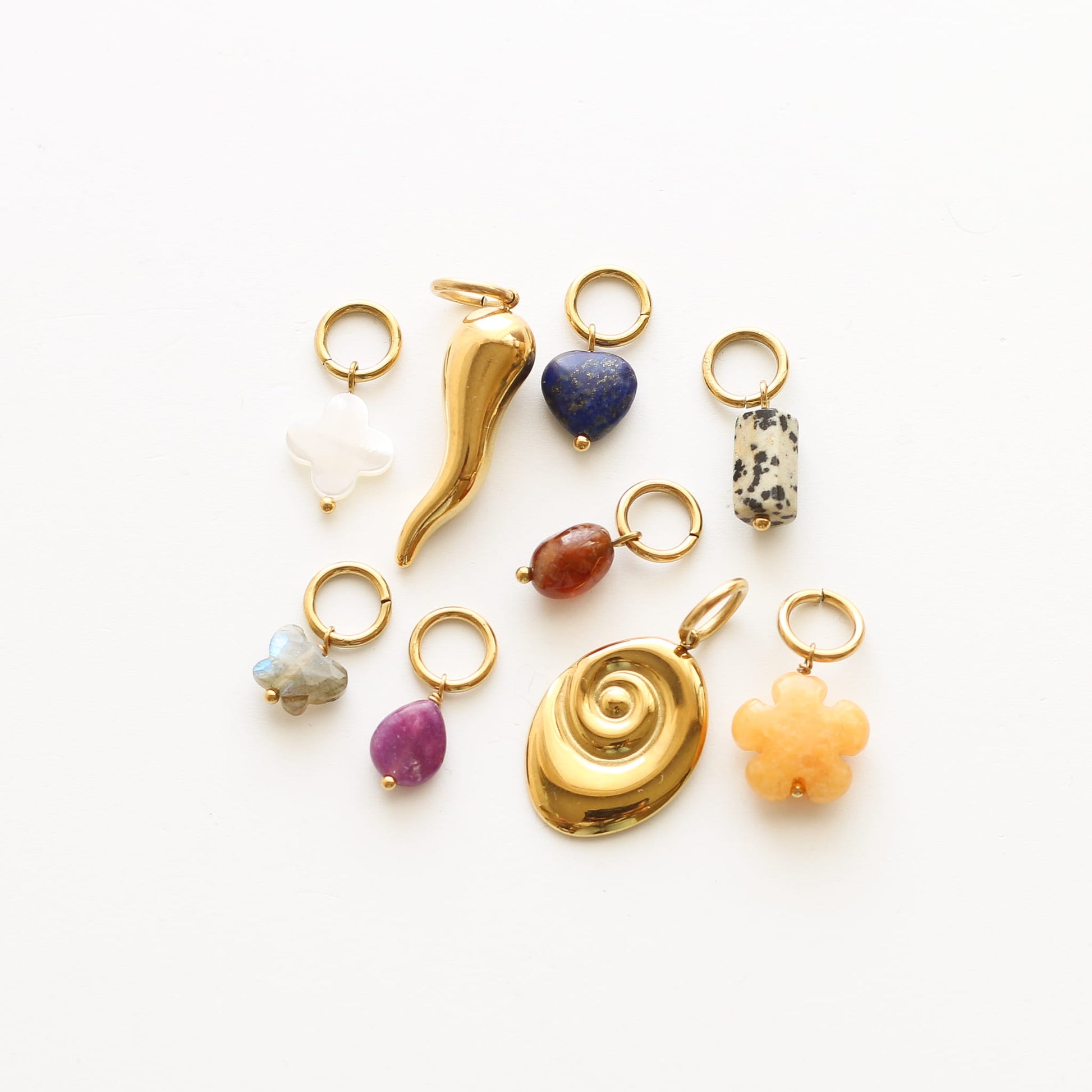 Gri-gris pour collier modulable, Mahny pierres assemblées main, Paris.